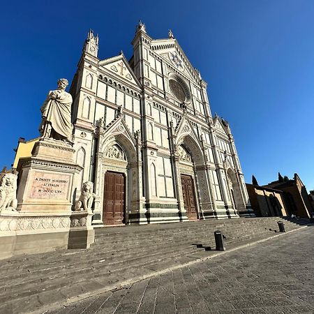 Luxurious View On Santa Croce Apartment ฟลอเรนซ์ ภายนอก รูปภาพ