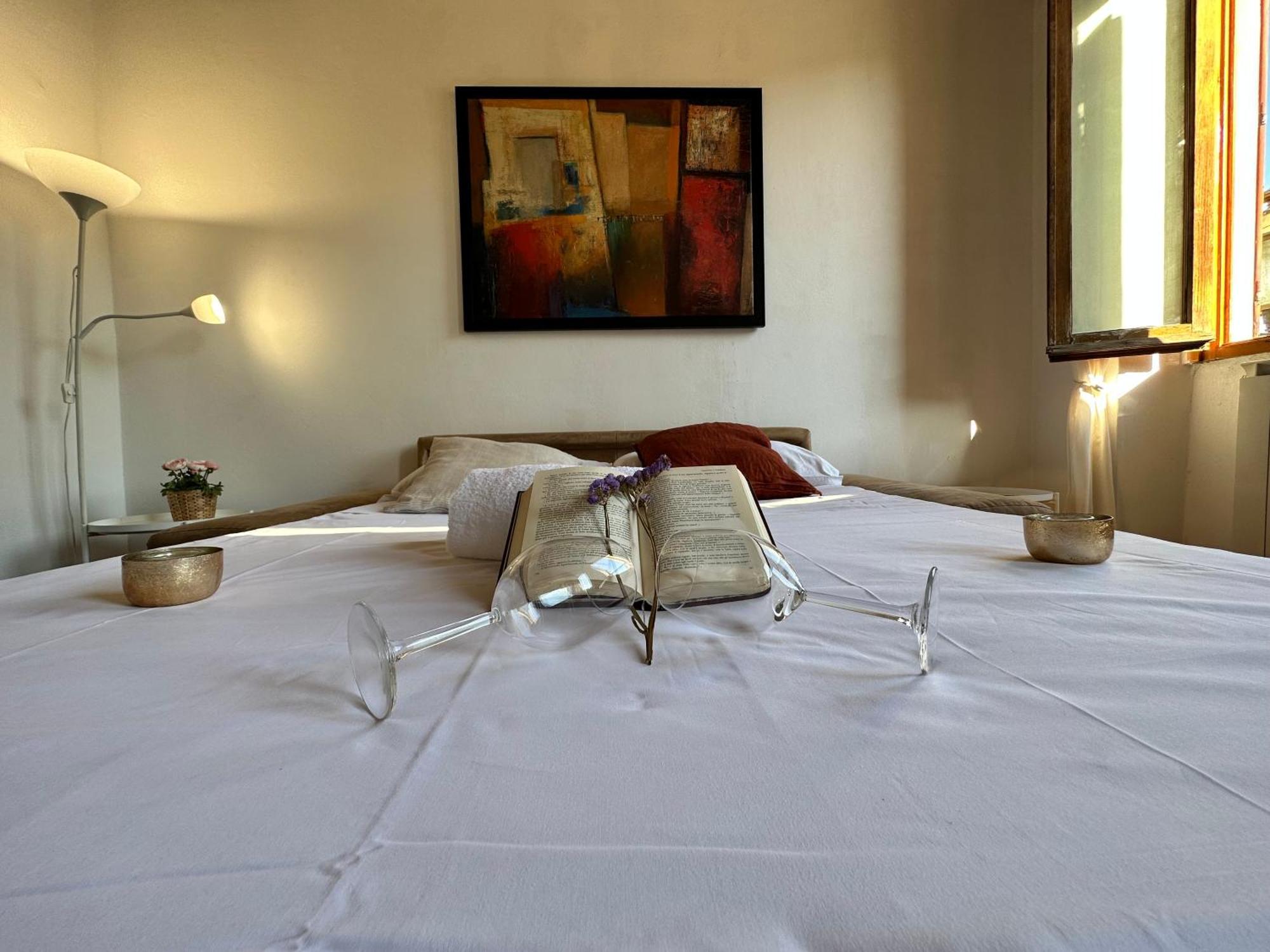 Luxurious View On Santa Croce Apartment ฟลอเรนซ์ ภายนอก รูปภาพ