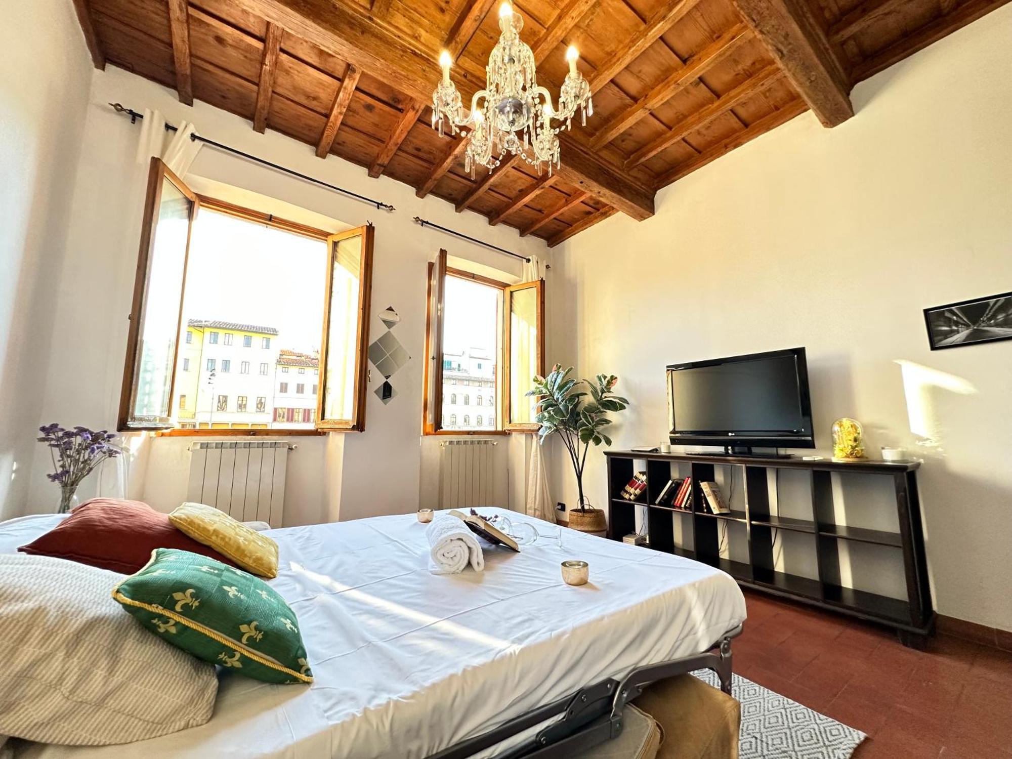 Luxurious View On Santa Croce Apartment ฟลอเรนซ์ ภายนอก รูปภาพ