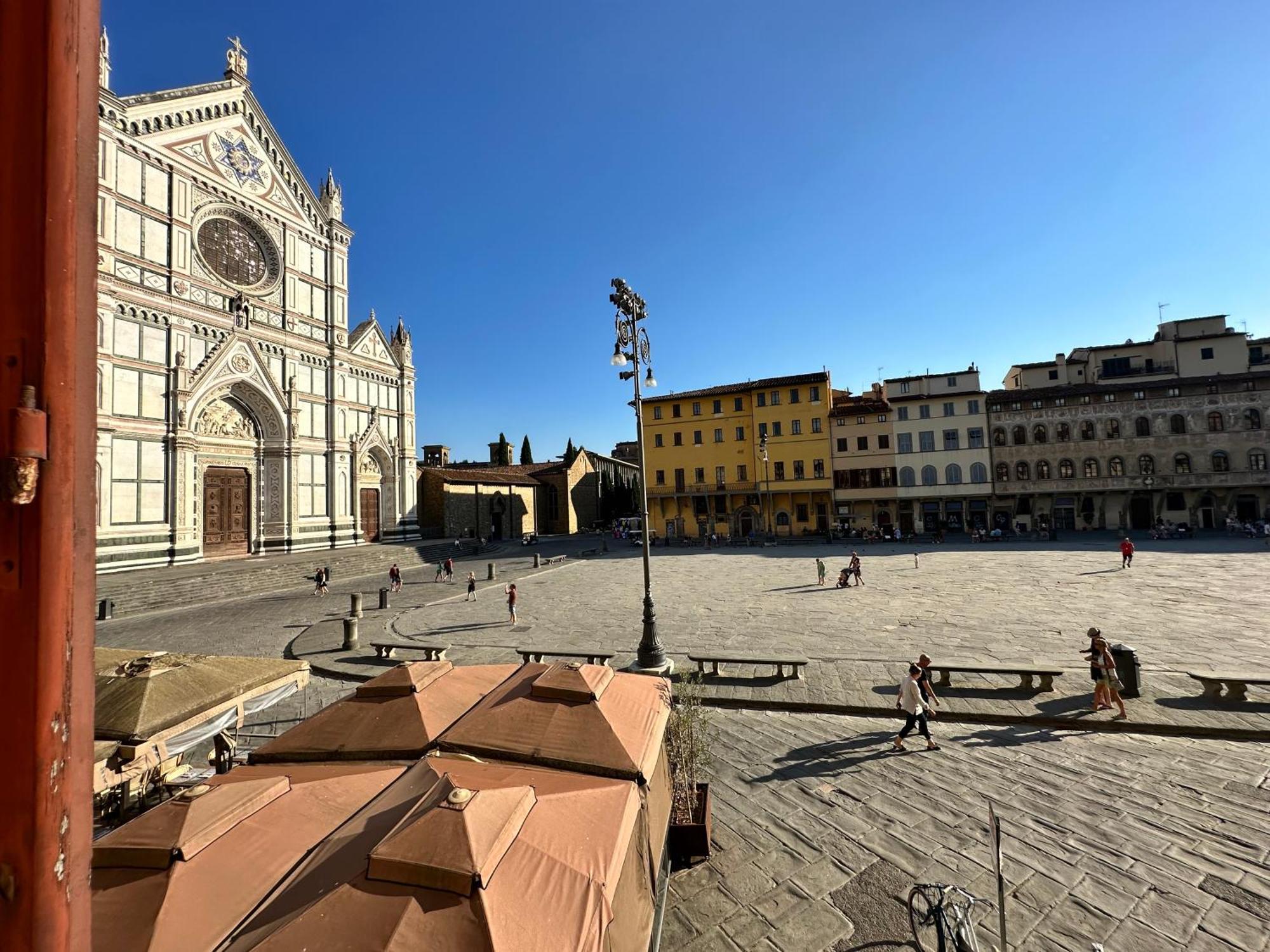 Luxurious View On Santa Croce Apartment ฟลอเรนซ์ ภายนอก รูปภาพ